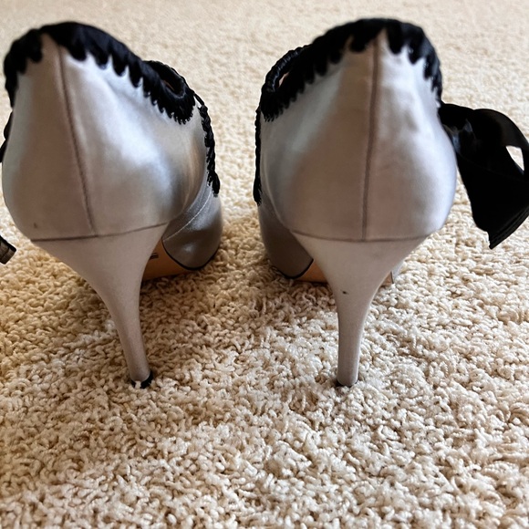 Bestsey Johnson Pumps. Size 8M - Picture 6 of 8